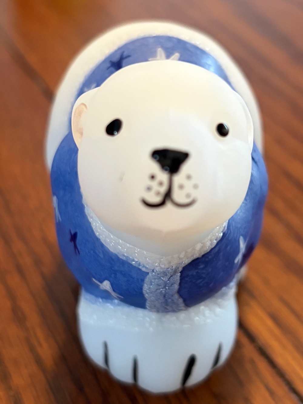 Fenton 2001 Frosty Friends Polar Bear
